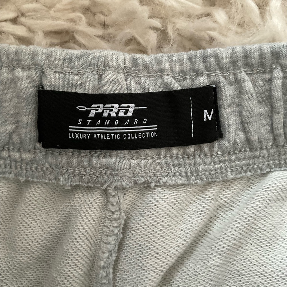 Philadelphia Phillies Gray Shorts - Picture 3 of 3